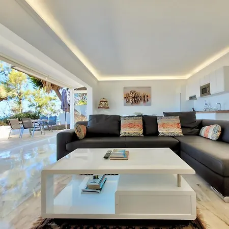 Another Day In Paradise * サンタ・ウルスラ