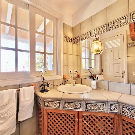 Another Day In Paradise * サンタ・ウルスラ