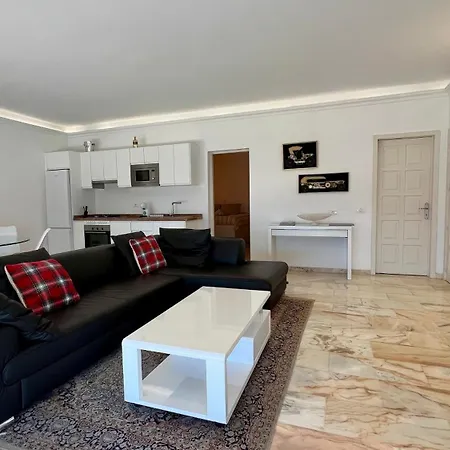 Another Day In Paradise サンタ・ウルスラ