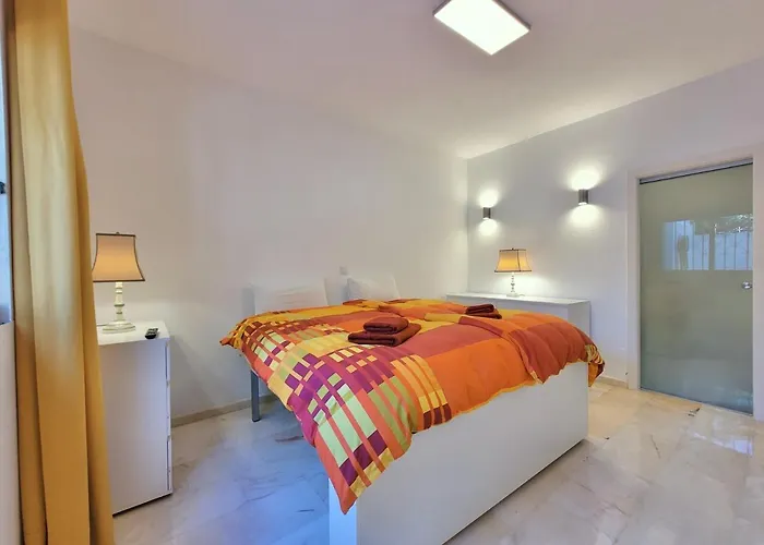 Another Day In Paradise 아파트 *