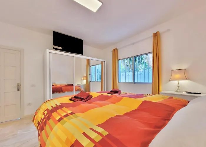 Another Day In Paradise סנטה אורסולה